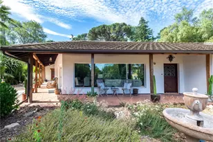 2 Chuckwagon Rd, Rolling Hills, CA 90274 - Photo 2