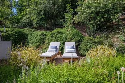 2 Chuckwagon Road, Rolling Hills, CA 90274 - Photo 50