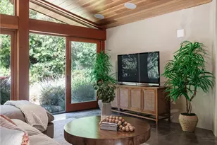 2 Chuckwagon Rd, Rolling Hills, CA 90274 - Photo 22