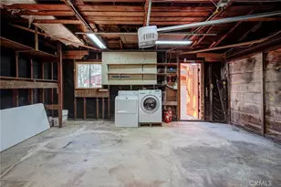 3950 De Longpre Ave, Los Angeles, CA 90027 - Photo 52