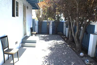 576 W 11th Street, San Pedro, CA 90731 - Photo 6