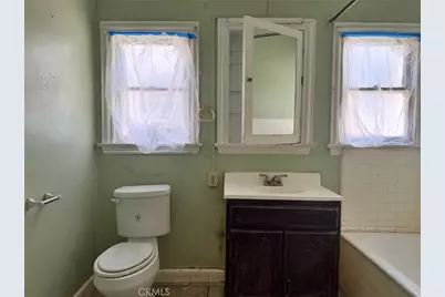 2510 3rd Avenue, Los Angeles, CA 90018 - Photo 32