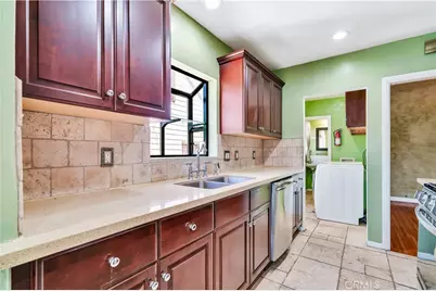 1124 S Truro Avenue, Inglewood, CA 90301 - Photo 6