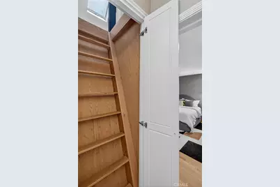 909 E Marshall Place, Long Beach, CA 90807 - Photo 38