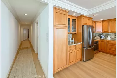 721 Esplanade #301, Redondo Beach, CA 90277 - Photo 8