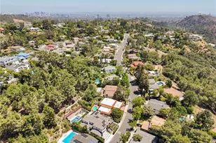 2520 La Condesa Dr, Los Angeles, CA 90049 - Photo 36