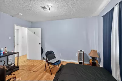 1139 E 82nd, Los Angeles, CA 90001 - Photo 16