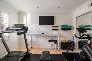 2019 Sunset Plaza Dr, Los Angeles, CA 90069 - Photo 42