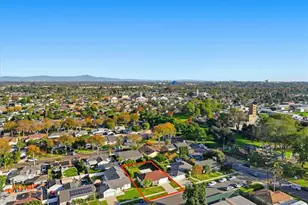 2324 Roycroft Ave, Long Beach, CA 90815 - Photo 38