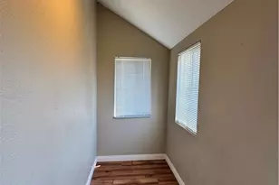 410 E 21st St, Long Beach, CA 90806 - Photo 10
