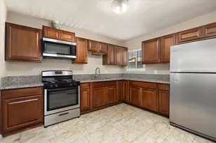 410 E 21st St, Long Beach, CA 90806 - Photo 8
