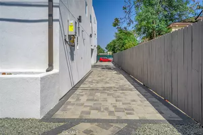 4453 Colfax Ave, Studio City, CA 91602 - Photo 30