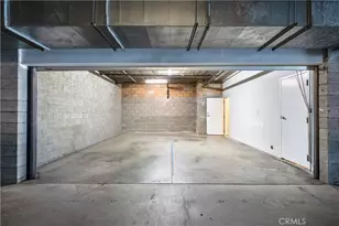 311 Aviation Pl, Manhattan Beach, CA 90266 - Photo 44