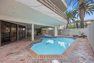 512 Esplanade #303, Redondo Beach, CA 90277 - Photo 40