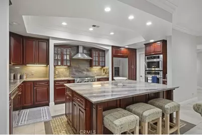 512 Esplanade #303, Redondo Beach, CA 90277 - Photo 10
