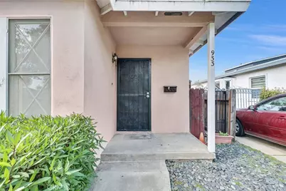 933 King Avenue, Wilmington, CA 90744 - Photo 4