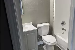 4060 Brighton, Los Angeles, CA 90062 - Photo 12