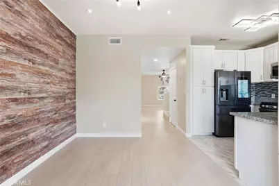 10105 S Main St, Los Angeles, CA 90003 - Photo 6