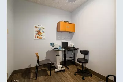 571 W 7th Street, San Pedro, CA 90731 - Photo 10