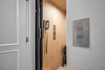 236 8th St, Seal Beach, CA 90740 - Photo 18