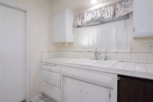 445 E 248th, Carson, CA 90745 - Photo 8