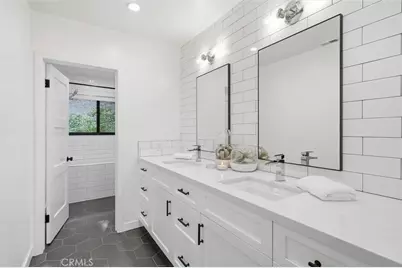1016 Via Romero, Palos Verdes Estates, CA 90274 - Photo 52