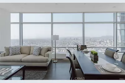 900 W Olympic Boulevard #36B, Los Angeles, CA 90015 - Photo 2