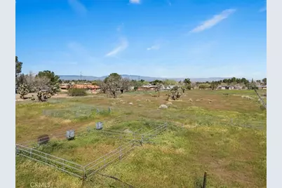 1831 W Avenue L12, Lancaster, CA 93534 - Photo 32