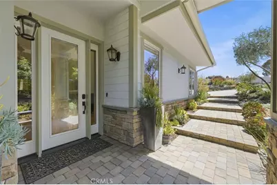 19 Sunnyfield, Rolling Hills Estates, CA 90274 - Photo 8