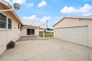 10525 S 4th Ave, Inglewood, CA 90303 - Photo 32