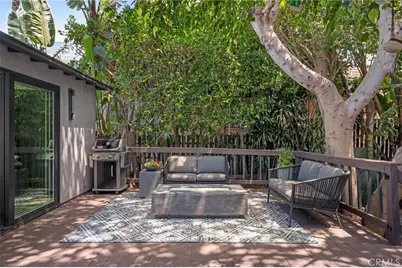 918 3rd Street, Hermosa Beach, CA 90254 - Photo 24