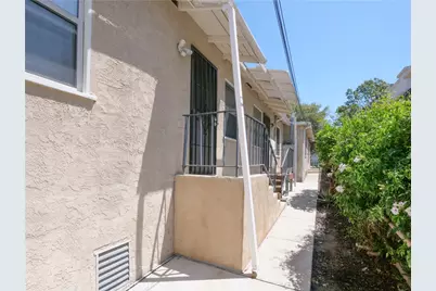 1136 W 10th, San Pedro, CA 90731 - Photo 8