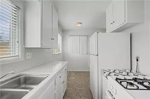 1049 3rd St, Hermosa Beach, CA 90254 - Photo 10