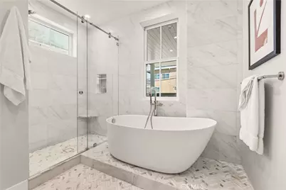 320 1st St, Manhattan Beach, CA 90266 - Photo 32