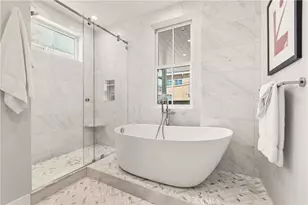 320 1st St, Manhattan Beach, CA 90266 - Photo 32