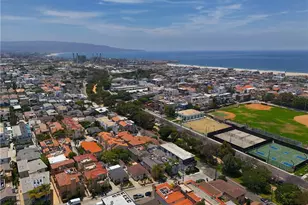 702 10th, Hermosa Beach, CA 90254 - Photo 2