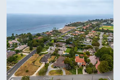 401 Yarmouth Rd, Palos Verdes Estates, CA 90274 - Photo 6