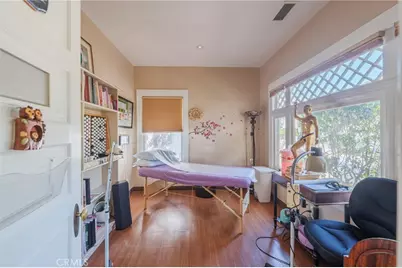 146 E Walnut Avenue, Monrovia, CA 91016 - Photo 16