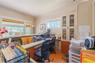 146 E Walnut Avenue, Monrovia, CA 91016 - Photo 14