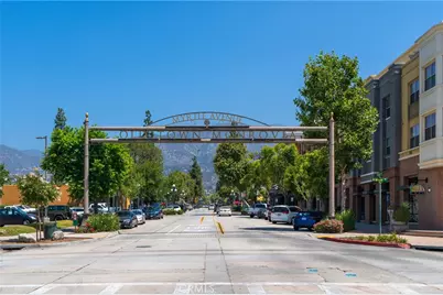 146 E Walnut Avenue, Monrovia, CA 91016 - Photo 34