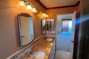 301 Diamond, Redondo Beach, CA 90277 - Photo 14