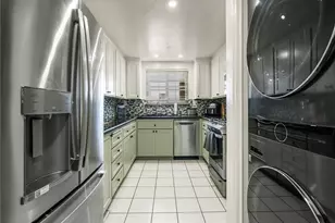 2001 E 21st St, Signal Hill, CA 90755 - Photo 8