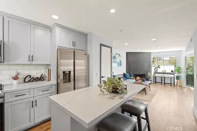 707 W 4th #8, Long Beach, CA 90802 - Photo 2