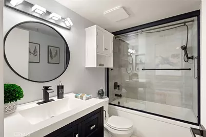 707 W 4th #8, Long Beach, CA 90802 - Photo 10