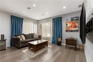 21 7th Pl, Long Beach, CA 90802 - Photo 4