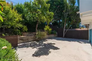 1964 Palmerston, Los Angeles, CA 90027 - Photo 26