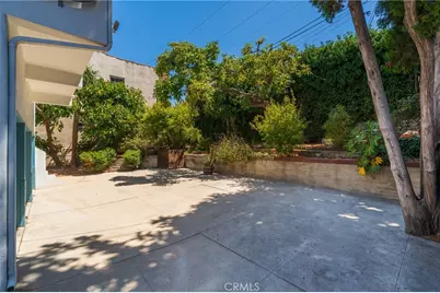 1964 Palmerston, Los Angeles, CA 90027 - Photo 22