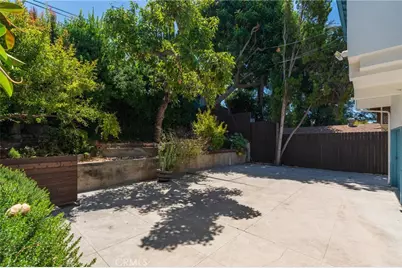 1964 Palmerston, Los Angeles, CA 90027 - Photo 26