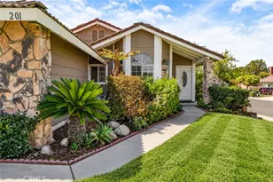 201 S Brookside Ct, Anaheim, CA 92808 - Photo 2