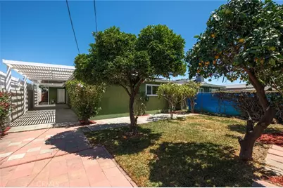 1014 E O, Wilmington, CA 90744 - Photo 4